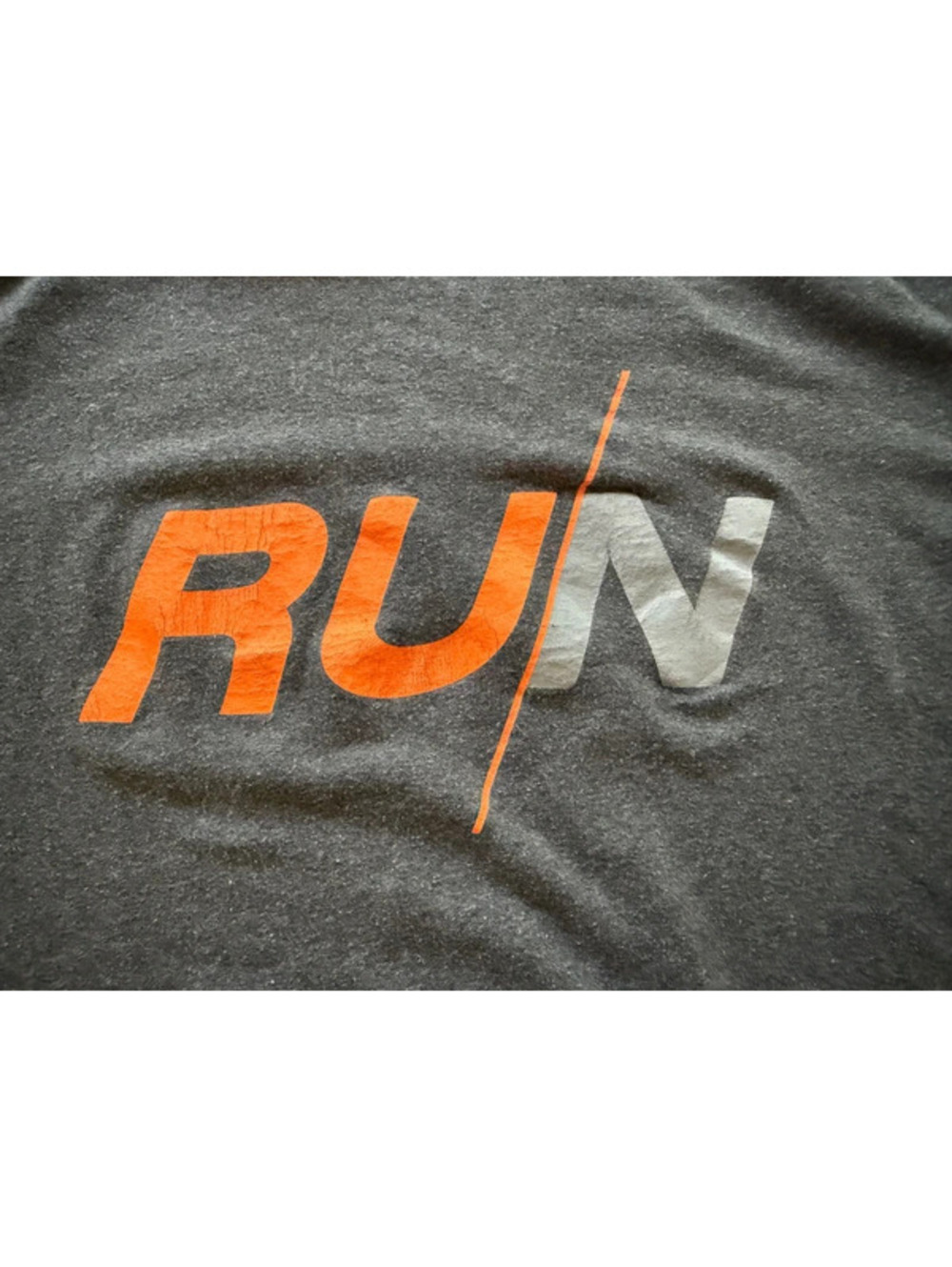 Xersion men’s large fitted Tee with ( RUN ) logo grey running activewear